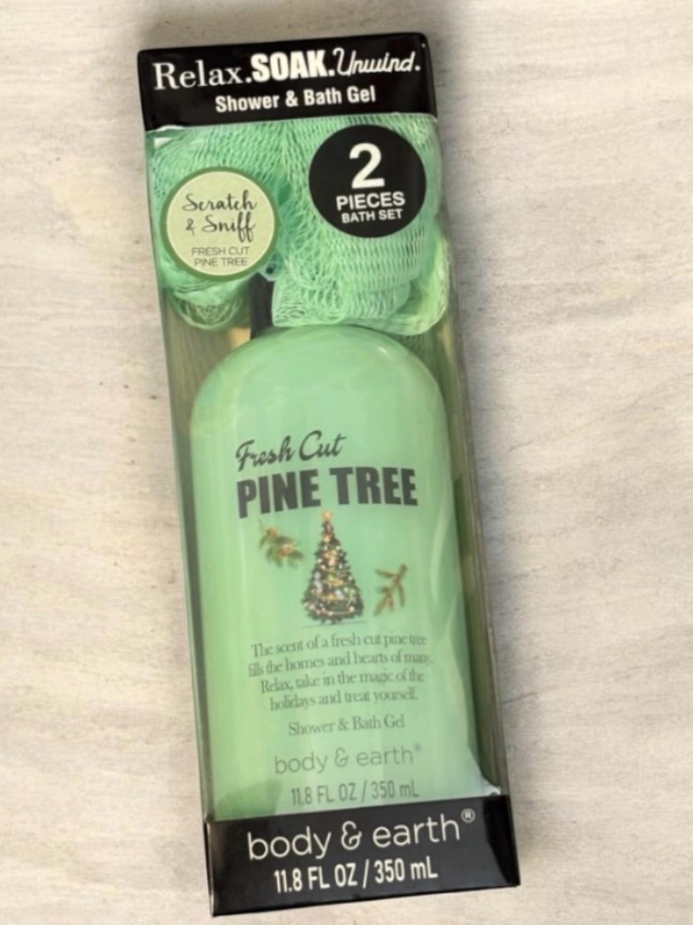 body & earth Fresh Cut Pine Tree Shower & Bath Gel - Mint Green